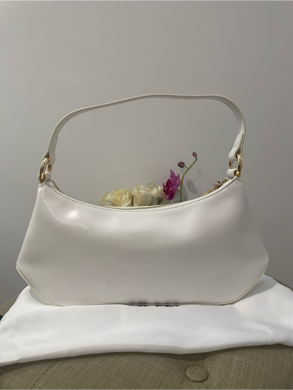 JW PEI White Vegan Leather Shoulder Bag - Picture 5 of 12